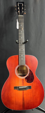 Eastman E1OM-CLA Orchestra Model Acoustic Guitar Classic Finish w/ Gig Bag