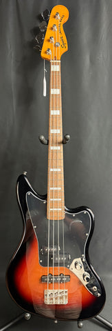 Squier Classic Vibe 70's Jaguar Bass 4-String Bass Guitar 3-Tone Sunburst (374)