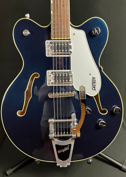 Gretsch G5622T Electromatic Semi-Hollow Body Electric Guitar Midnight Sapphire Finish