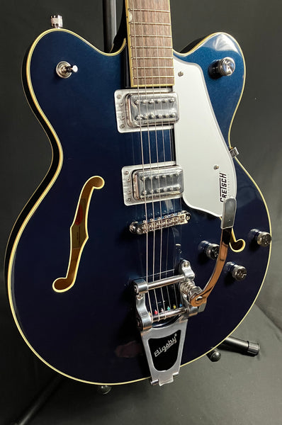 Gretsch G5622T Electromatic Semi-Hollow Body Electric Guitar Midnight Sapphire Finish