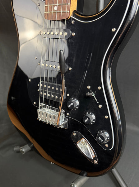 Fender Standard Stratocaster HSS Electric Guitar Gloss Black Finish (433)