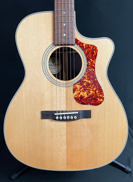 Guild OM-150CE Orchestra Cutaway Acoustic-Electric Guitar Gloss Natural w/ Gig Bag