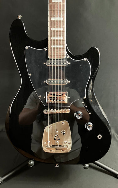 Guild Surfliner Deluxe Electric Guitar Black Metallic Finish