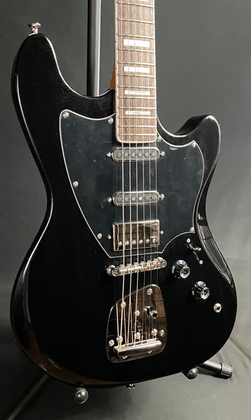 Guild Surfliner Deluxe Electric Guitar Black Metallic Finish