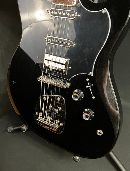 Guild Surfliner Deluxe Electric Guitar Black Metallic Finish