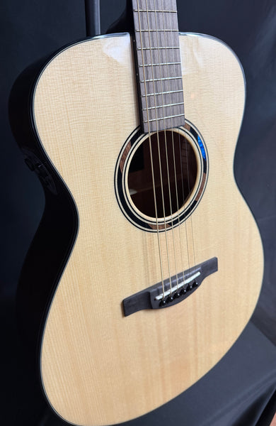 Yamaha TAS1E TransAcoustic Folk Acoustic-Electric Guitar Gloss Natural w/ Soft Case