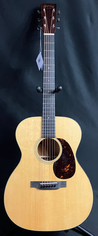 Martin 000-18 Auditorium Acoustic Guitar Gloss Vintage Natural Finish w/ Case