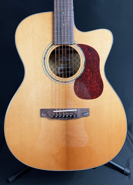 Cort Gold-OC6 Bocote Concert Cutaway Acoustic-Electric Guitar Gloss Natural w/ Gig Bag