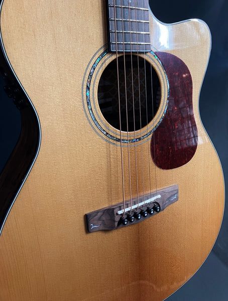 Cort Gold-OC6 Bocote Concert Cutaway Acoustic-Electric Guitar Gloss Natural w/ Gig Bag