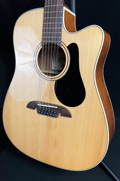 Cordoba GK Pro Negra Nylon-String Classical Cutaway Acoustic-Electric Guitar w/ OHSC