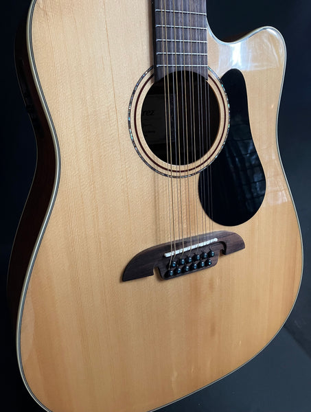 Cordoba GK Pro Negra Nylon-String Classical Cutaway Acoustic-Electric Guitar w/ OHSC
