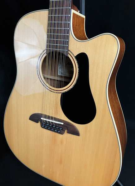 Cordoba GK Pro Negra Nylon-String Classical Cutaway Acoustic-Electric Guitar w/ OHSC