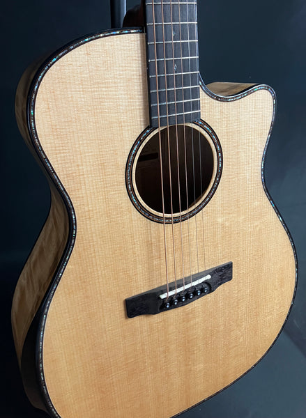 Cort GA-MY Grand Regal Bevel Myrtlewood Acoustic-Electric Guitar Gloss Natural