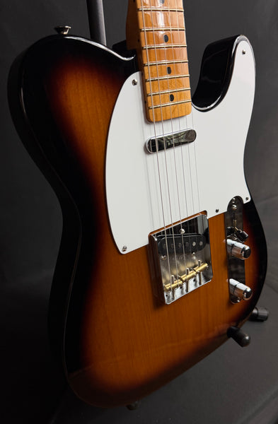 Fender Vintera II '50s Nocaster Electric Guitar 2-Tone Sunburst Finish w/ Gig Bag