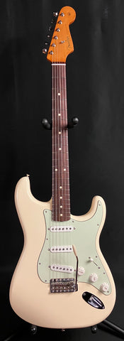 Fender Vintera II '60s Stratocaster Electric Guitar Olympic White w/ Gig Bag