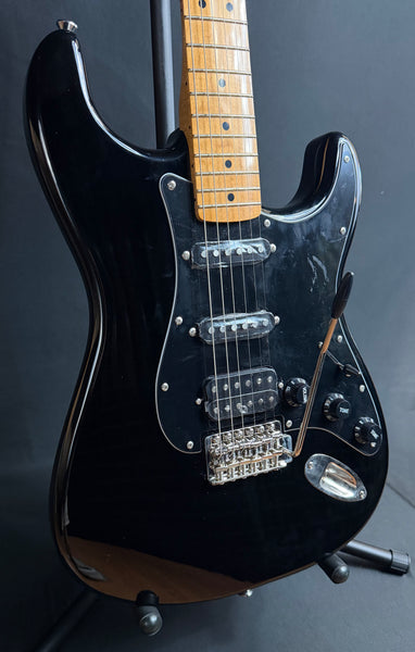 Squier Classic Vibe 70's Stratocaster HSS Electric Guitar Gloss Black (950)