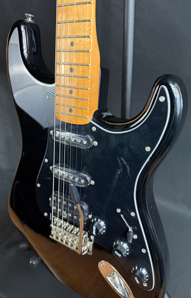 Squier Classic Vibe 70's Stratocaster HSS Electric Guitar Gloss Black (950)
