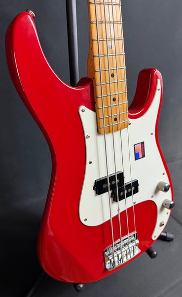 Peavey USA Fury Bass 4-String Bass Guitar Gloss Red Finish
