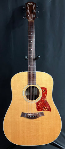 Taylor 210e Dreadnought Acoustic-Electric Guitar Natural Finish w/ OHSC