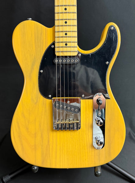 G&L Tribute ASAT Classic Electric Guitar Butterscotch Blonde Finish