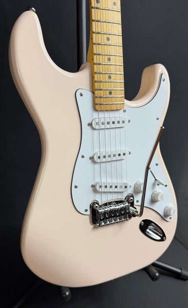 G&L Tribute Legacy Electric Guitar Olympic White Finish (777)
