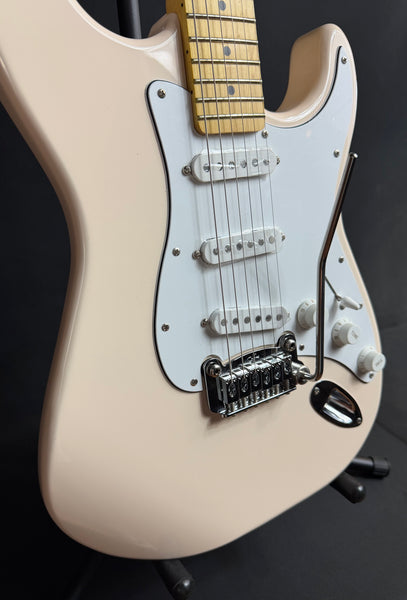 G&L Tribute Legacy Electric Guitar Olympic White Finish (780)