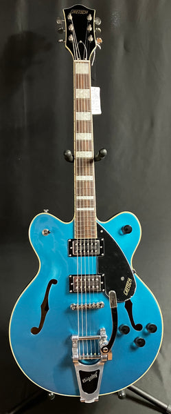 Gretsch G2622T Streamliner Semi-Hollow Body Electric Guitar w/ Bigsby Riviera Blue