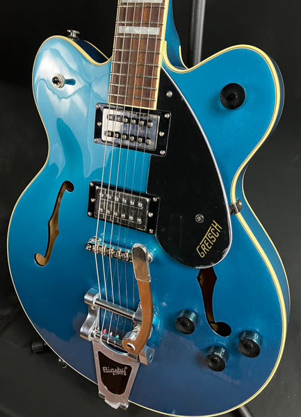 Gretsch G2622T Streamliner Semi-Hollow Body Electric Guitar w/ Bigsby Riviera Blue