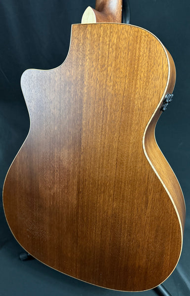 Fender Newporter Special Mahogany Grand Auditorium Acoustic-Electric Guitar w/ Gig Bag