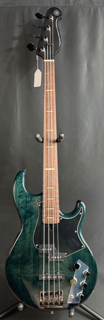 Yamaha BB734A Broad Bass 4-String Bass Guitar Indigo Blue Finish w/ Gig Bag (221)