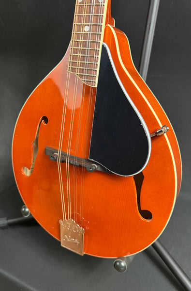 Kentucky KM-252 Artist Deluxe A-Style Mandolin Transparent Amber w/ Gig Bag