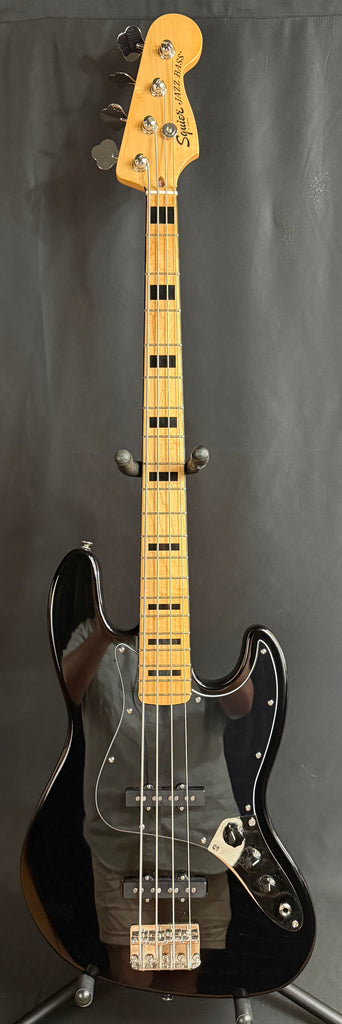 Squier Classic Vibe 70's Jazz Bass 4-String Bass Guitar Gloss Black (585)