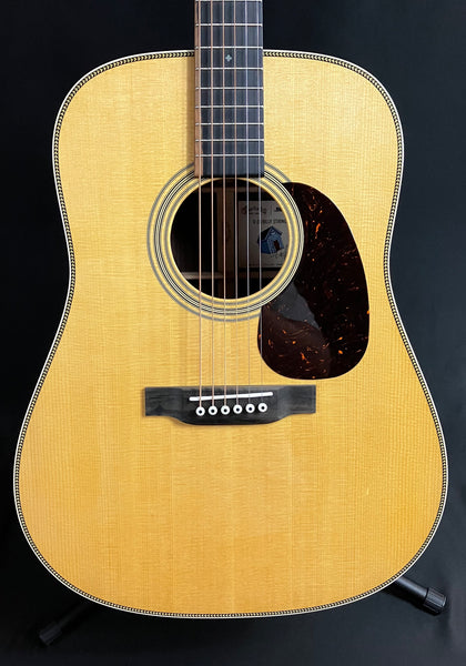 Martin D-28 Billy Strings Dreadnought Acoustic Guitar Vintage Natural Finish w/ Case (017)