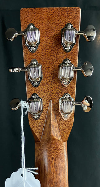 Martin D-28 Billy Strings Dreadnought Acoustic Guitar Vintage Natural Finish w/ Case (017)