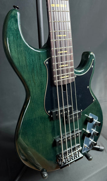 Yamaha BB735A Broad Bass 5-String Bass Guitar Indigo Blue w/ Gig Bag (331)