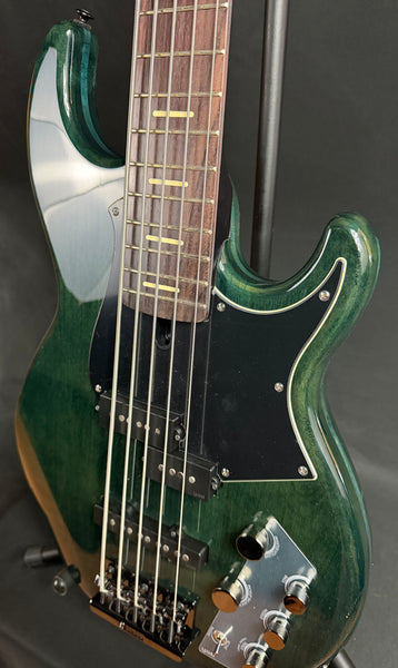 Yamaha BB735A Broad Bass 5-String Bass Guitar Indigo Blue w/ Gig Bag (331)