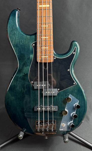 Yamaha BB734A Broad Bass 4-String Bass Guitar Indigo Blue Finish w/ Gig Bag (040)