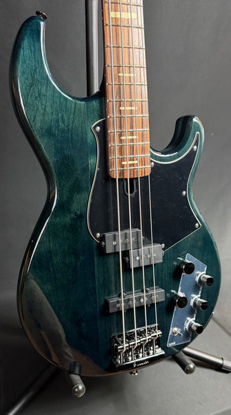Yamaha BB734A Broad Bass 4-String Bass Guitar Indigo Blue Finish w/ Gig Bag (040)