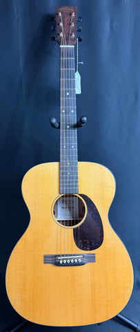 Martin 000-10E Retro Auditorium Acoustic-Electric Guitar Vintage Natural w/ Soft Case
