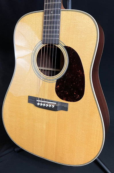 Martin D-28 Billy Strings Dreadnought Acoustic Guitar Vintage Natural Finish w/ Case (930)