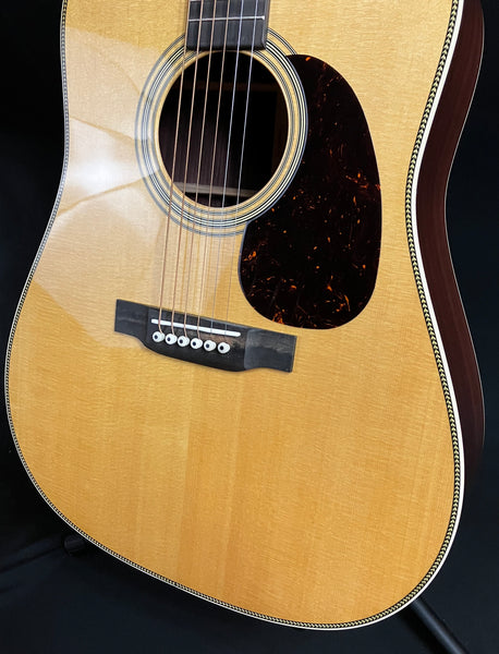 Martin D-28 Billy Strings Dreadnought Acoustic Guitar Vintage Natural Finish w/ Case (930)