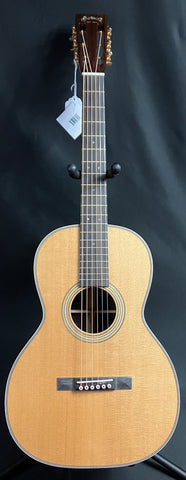 Martin 0012-28 Modern Deluxe 12-Fret Grand Concert Acoustic Guitar Gloss Natural w/ Case