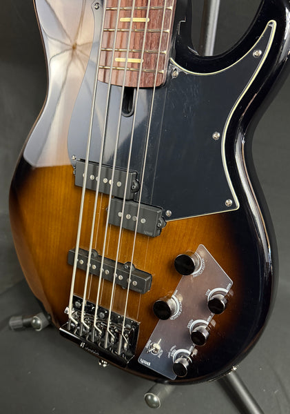 Yamaha BB735A Broad Bass 5-String Bass Guitar Dark Coffee Sunburst w/ Gig Bag (260)