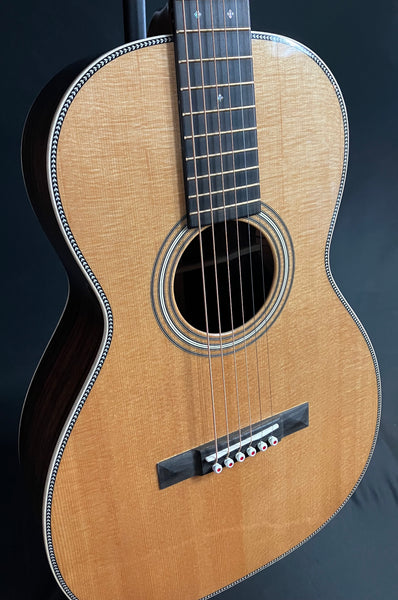 Martin 012-28 Modern Deluxe 12-Fret Parlor Acoustic Guitar Gloss Natural w/ Case