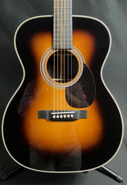 Martin OM-28 1935 Sunburst Orchestra Acoustic Guitar Sunburst w/ Case