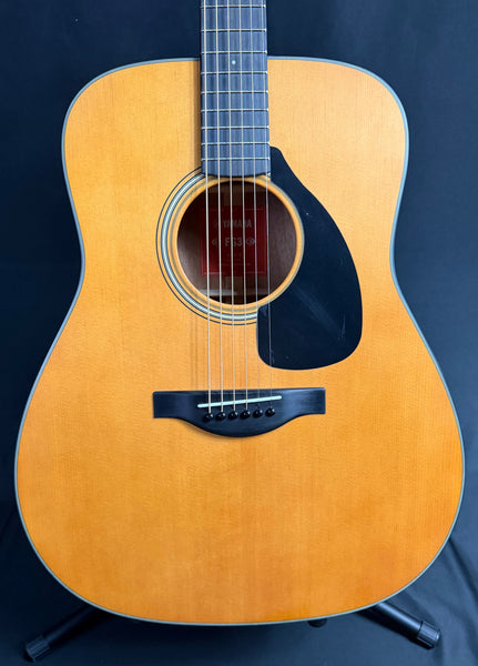 Yamaha FG3 Red Label Dreadnought Acoustic Guitar Vintage Natural w/ Soft Case (036)