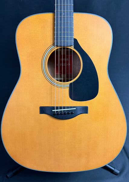 Yamaha FGX3 Red Label Dreadnought Acoustic-Electric Guitar Vintage Natural w/ Case (254)