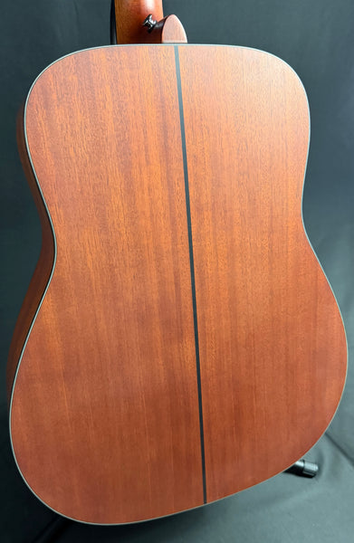 Yamaha FGX3 Red Label Dreadnought Acoustic-Electric Guitar Vintage Natural w/ Case (254)