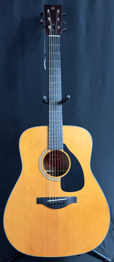 Yamaha FGX3 Red Label Dreadnought Acoustic-Electric Guitar Vintage Natural w/ Case (097)