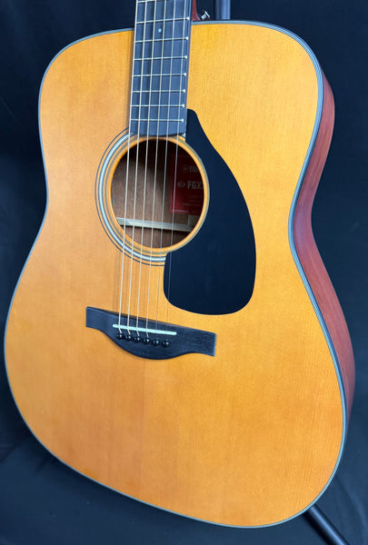 Yamaha FGX3 Red Label Dreadnought Acoustic-Electric Guitar Vintage Natural w/ Case (097)